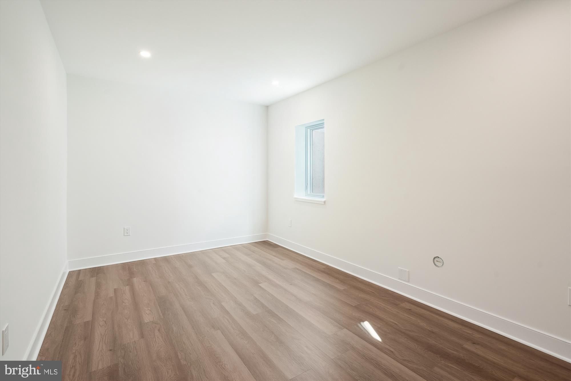 5041 25Th Street S. Arlington, VA 22206