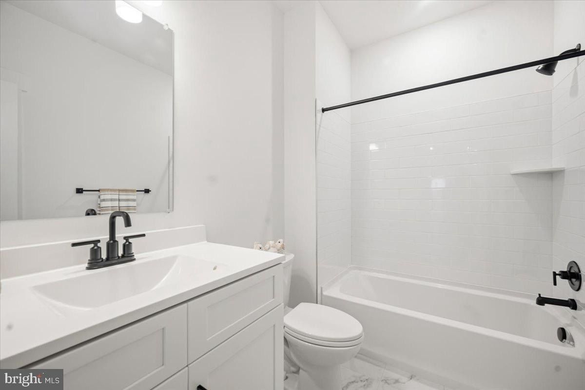 39762 Rivers Edge Ln. Lovettsville, VA 20180