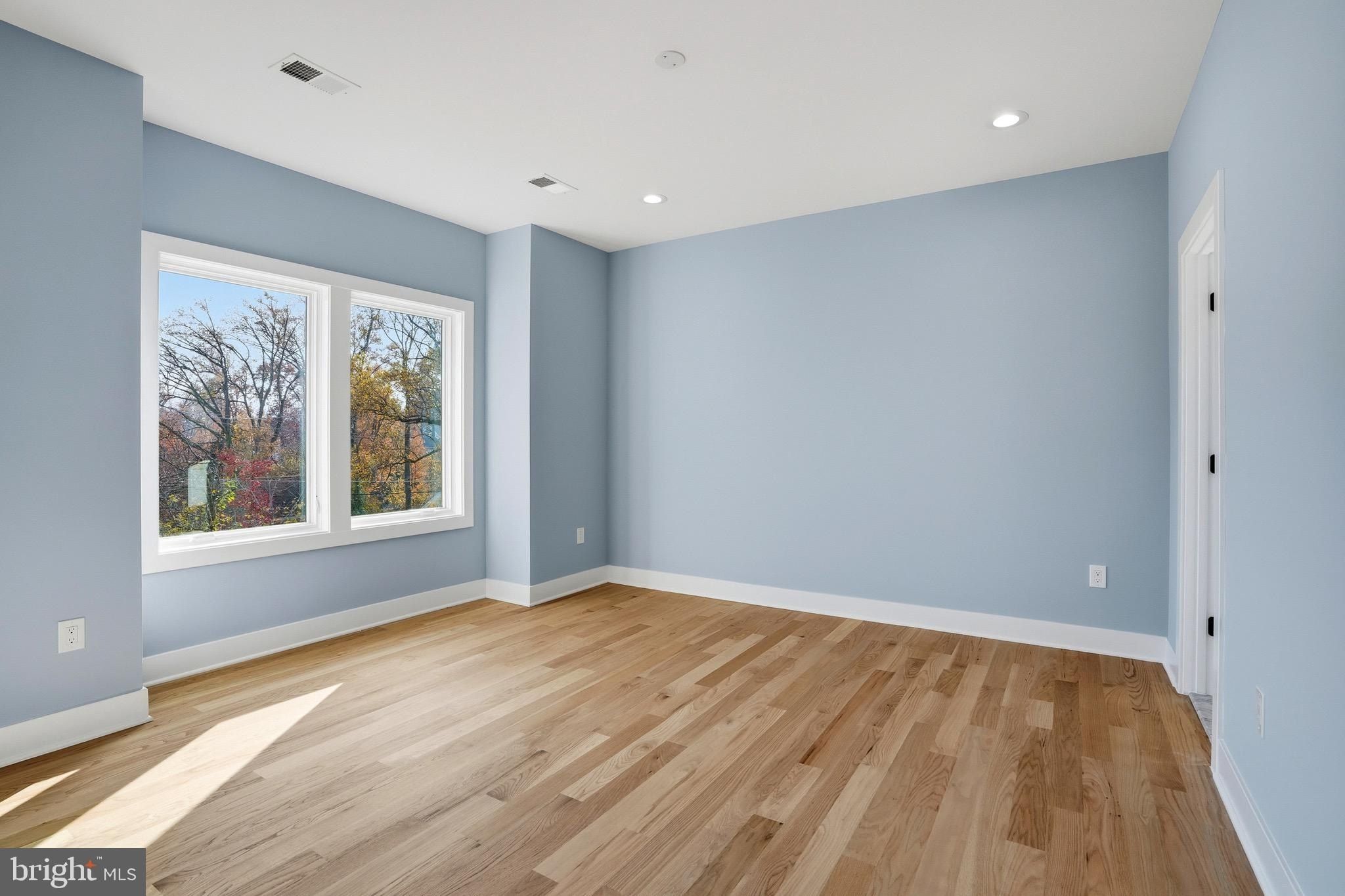 7306 Sportsman Drive. Falls Church, VA 22043