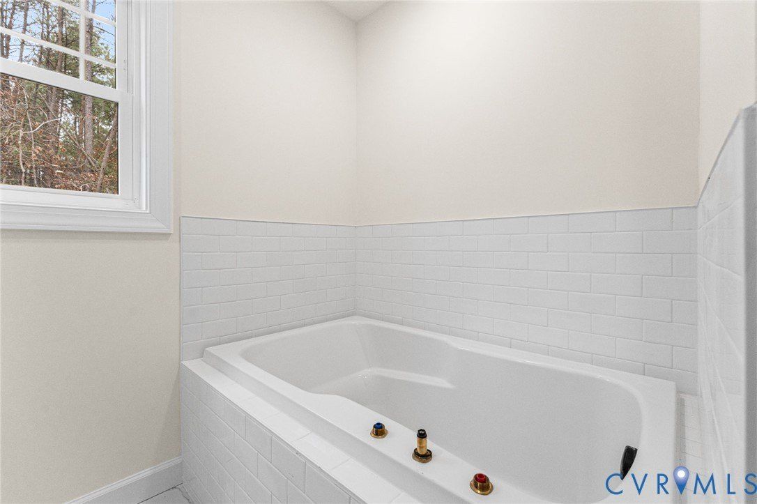 5132 Sunnyside Road. St Stephens Church, VA 23148