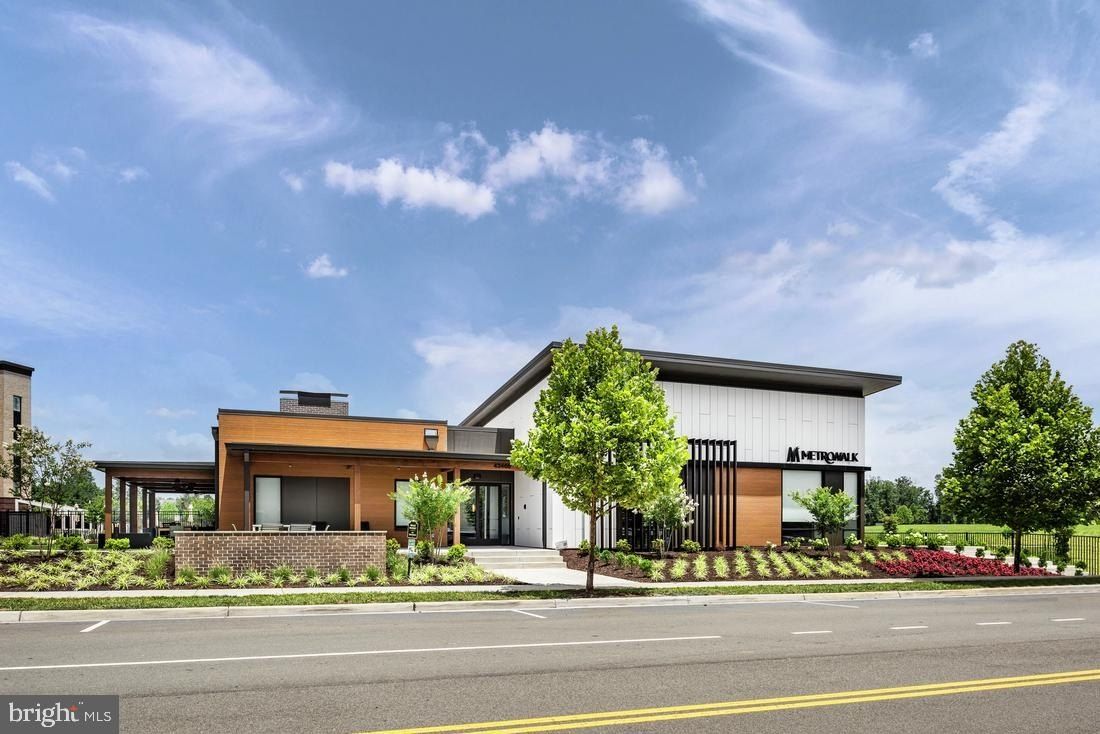 43437 Monroe Crest Terrace. Ashburn, VA 20148