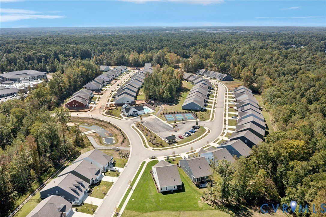 0  Canoe Pointe Loop. Moseley, VA 23120