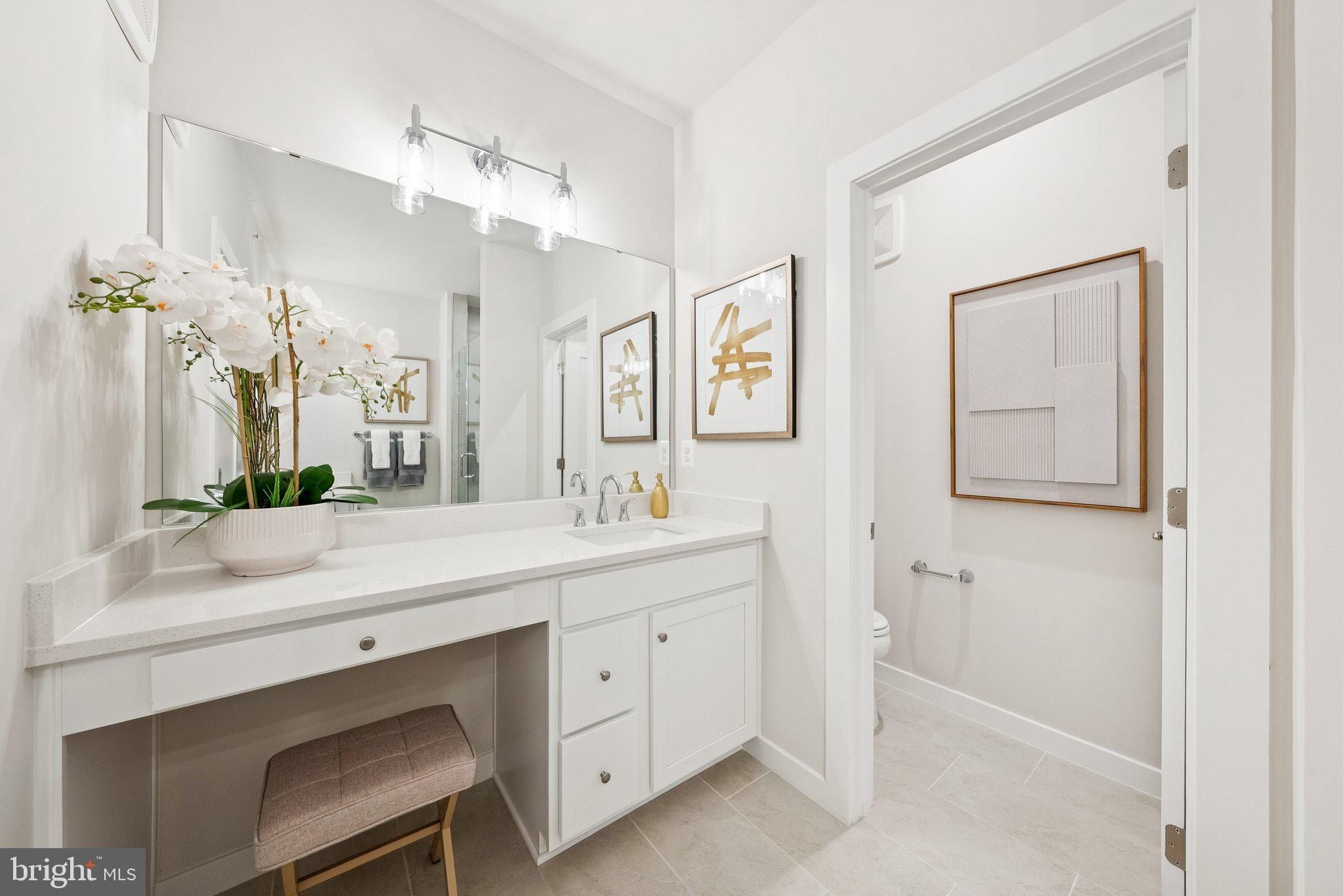 14148 Slate Street. Woodbridge, VA 22193