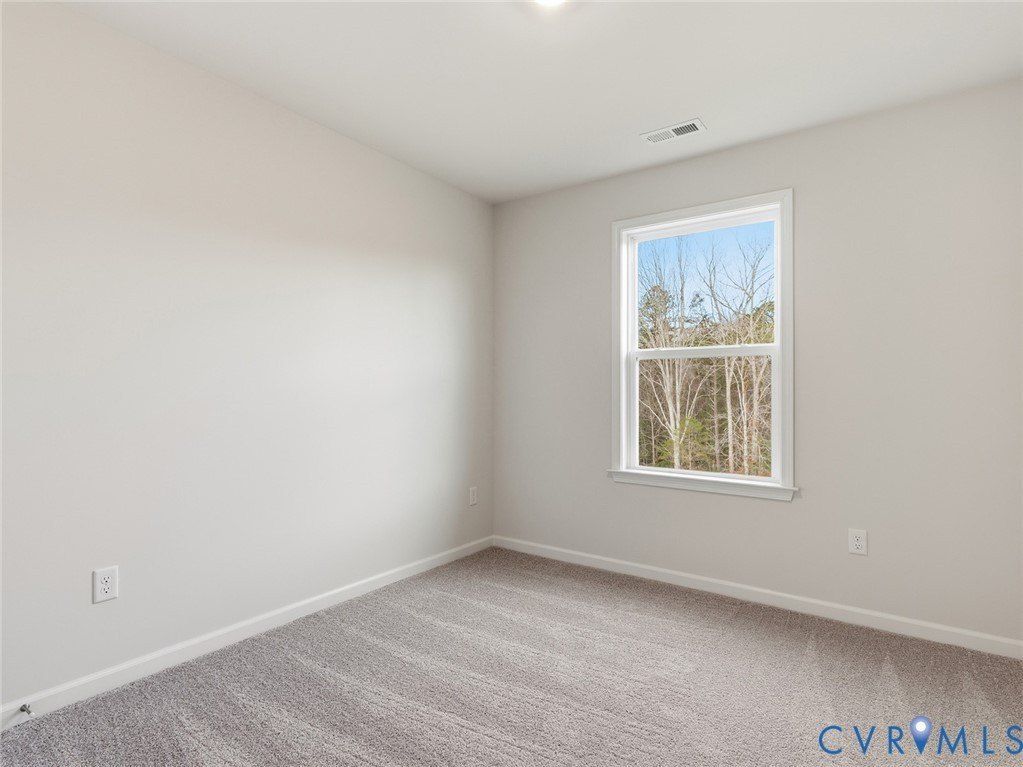 332 Mt Mccauley Way. Aylett, VA 23009