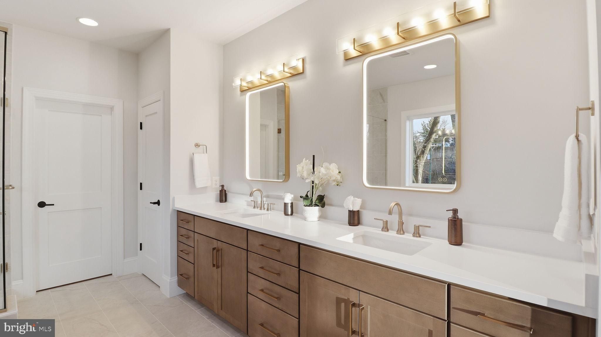 1816 N Jackson Street. Arlington, VA 22201