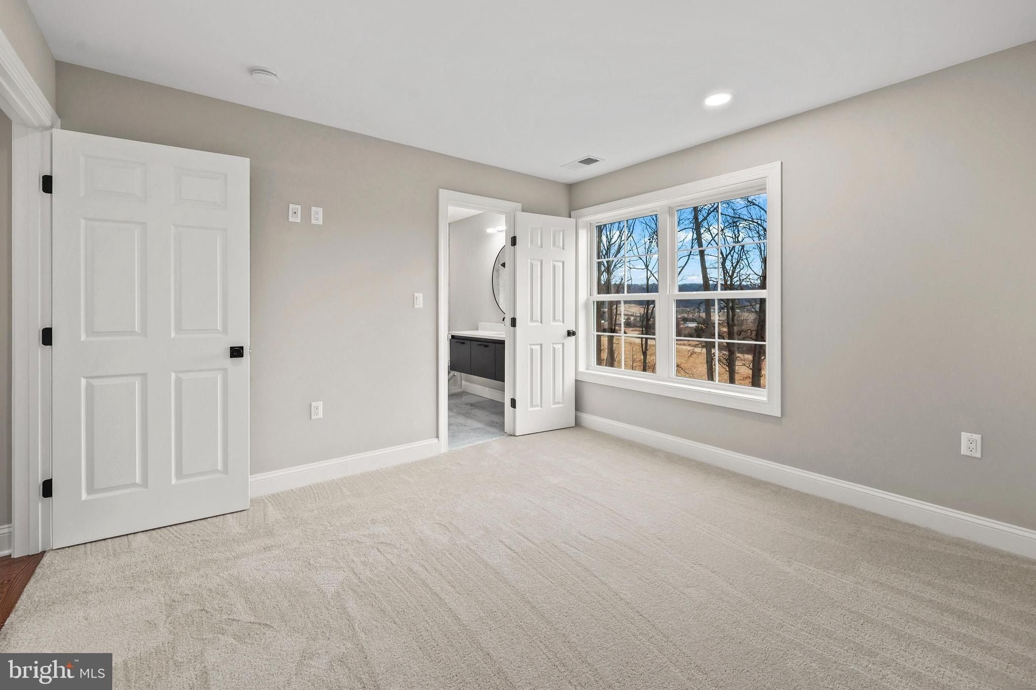 5393 Merry Oaks. The Plains, VA 20198