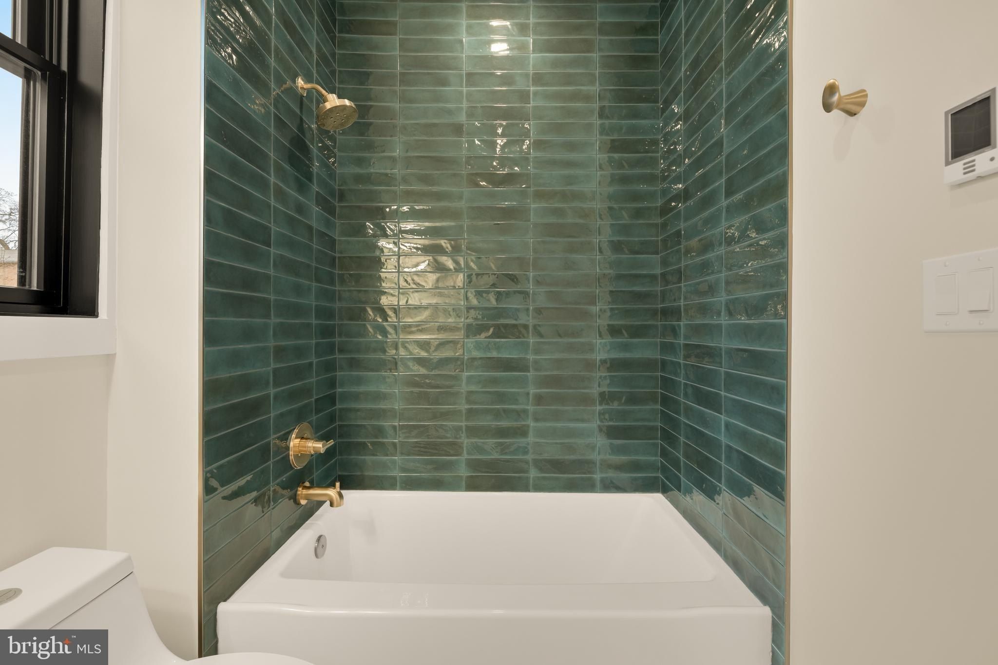 507 S Adams Street. Arlington, VA 22204