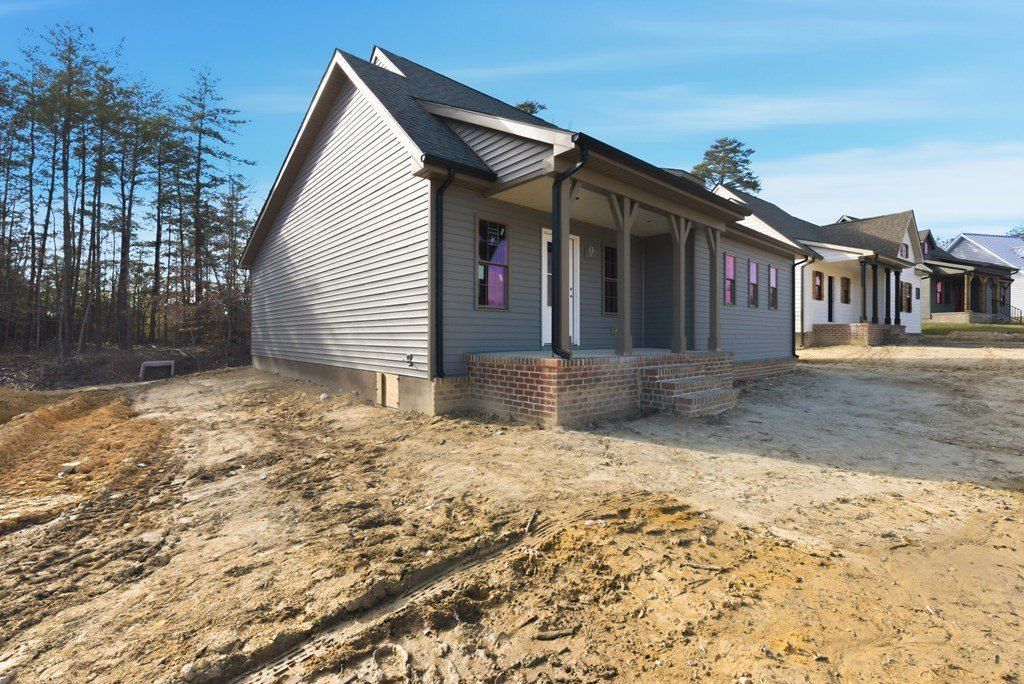 211 Zion Drive. Farmville, VA 23901