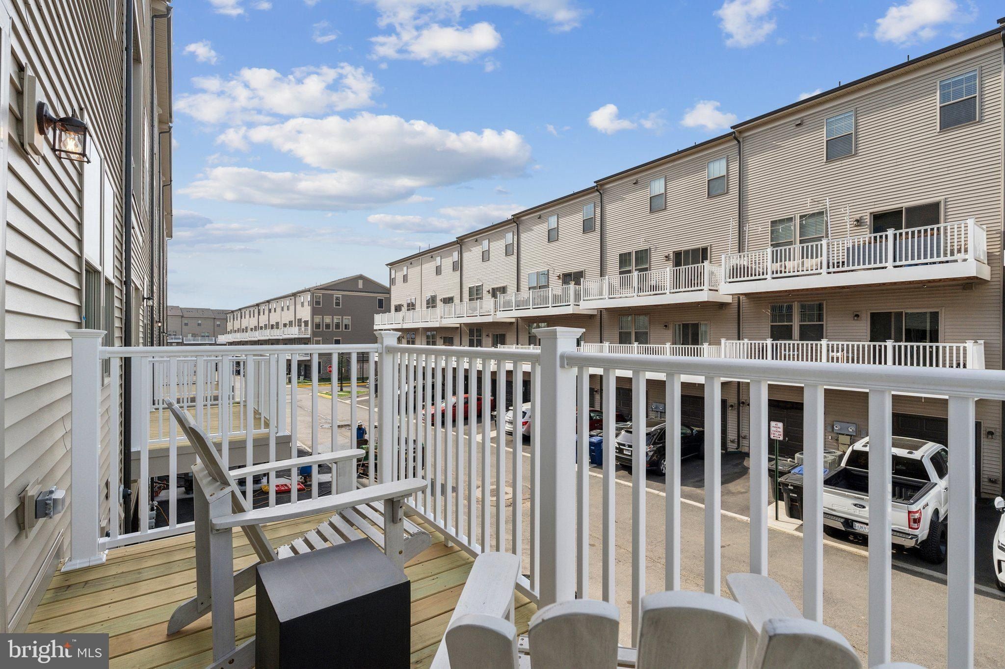 1051 Inferno Terrace Se. Leesburg, VA 20175