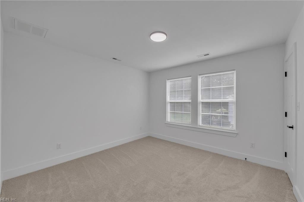 28 Maplewood Street. Hampton, VA 23669