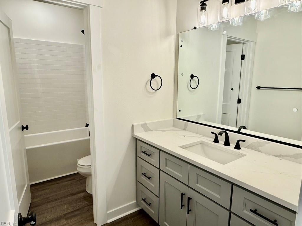 711 Flatrock Lane. Chesapeake, VA 23320