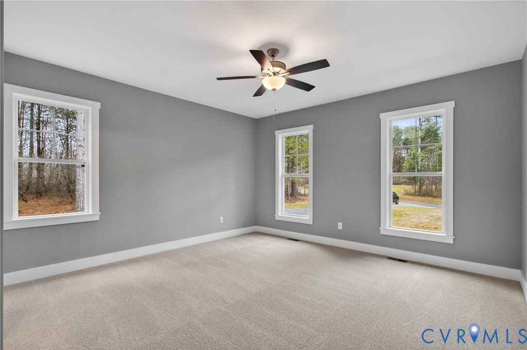 79 E Sunrise Drive. Warsaw, VA 22572