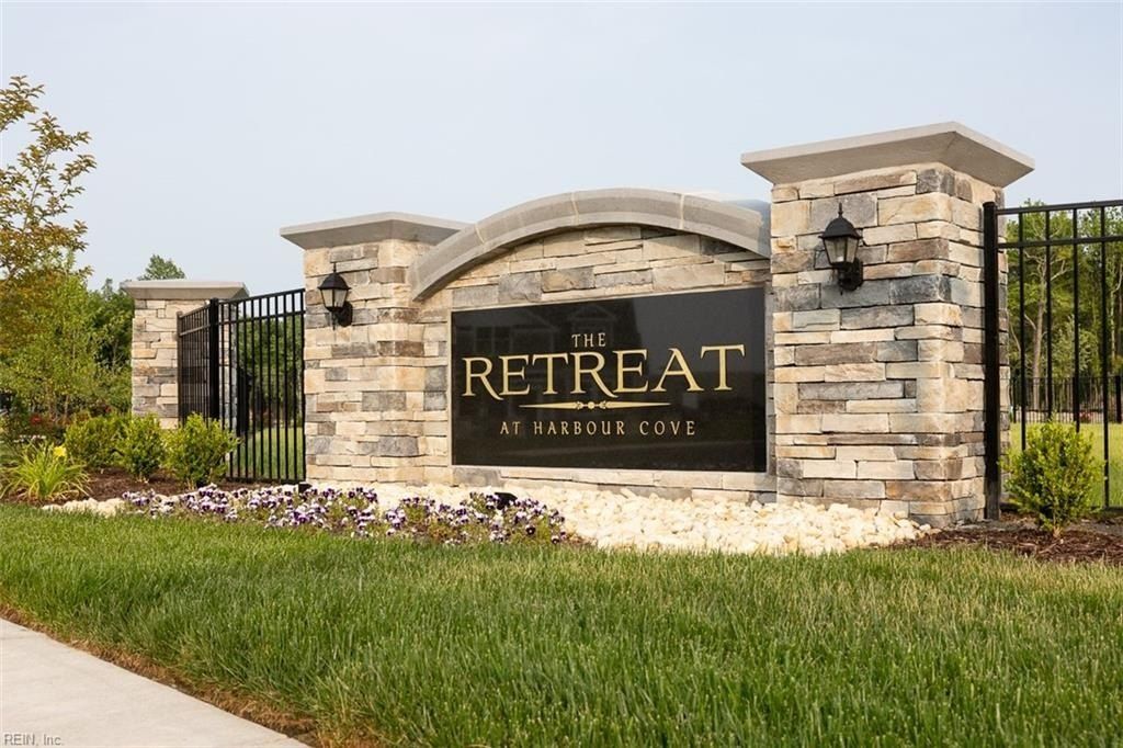 Elaina Place. Suffolk, VA 23435