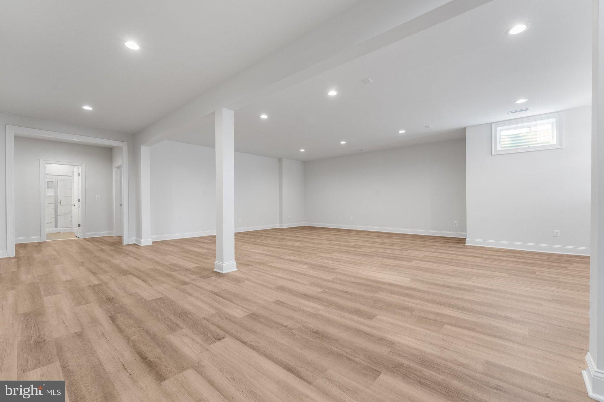 1711 Drewlaine Drive. Vienna, VA 22182