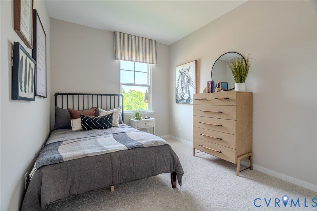 0005  Flying Cloud Aly Unit72. Midlothian, VA 23113