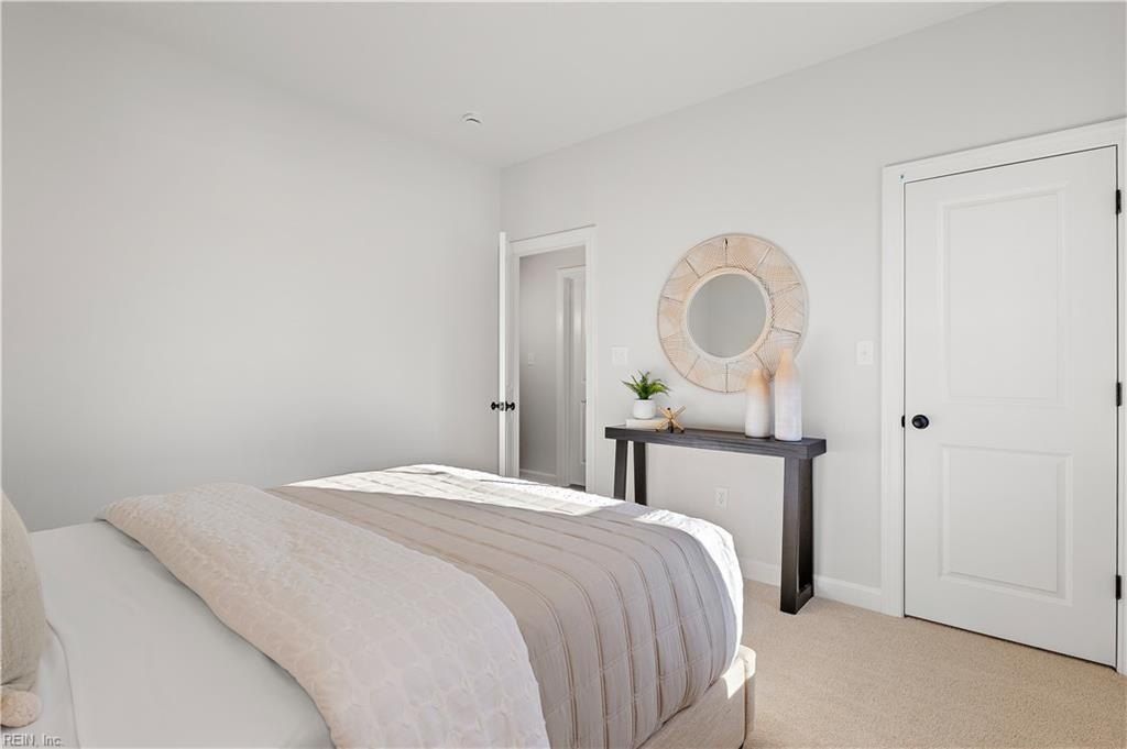 8 Apron Drive. Suffolk, VA 23434