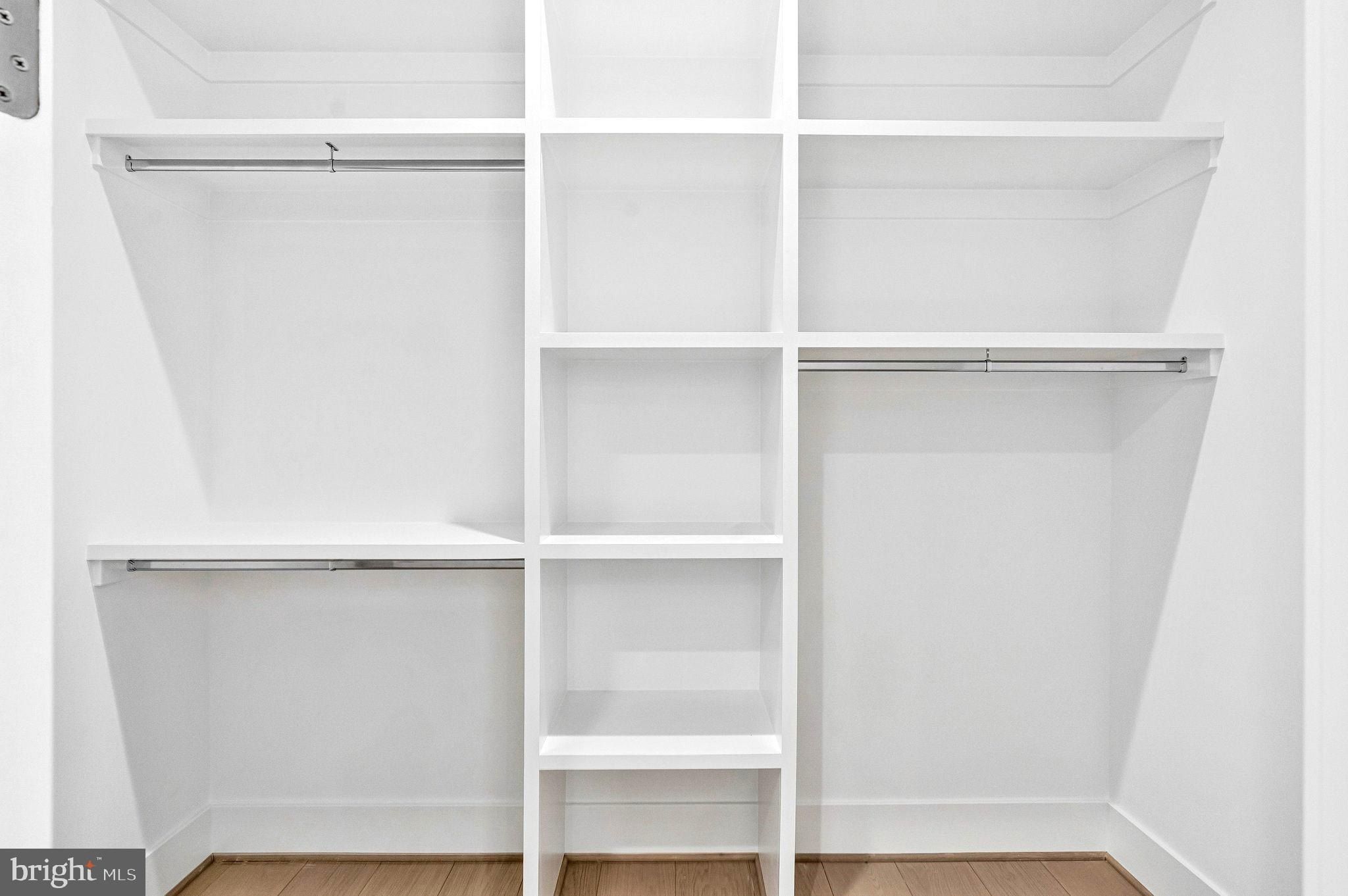 942 Dead Run Drive. McLean, VA 22101