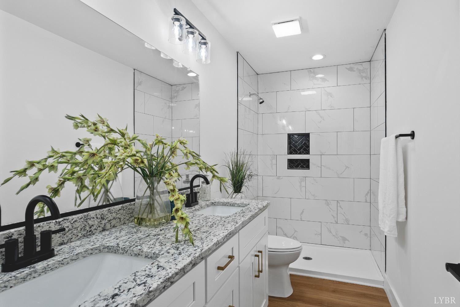 615 Stoney Run. Buena Vista, VA 24416