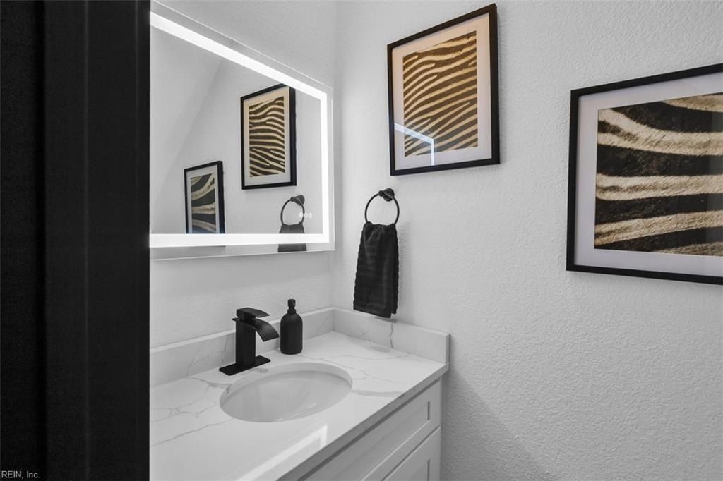 122 E Kelly Avenue. Hampton, VA 23663