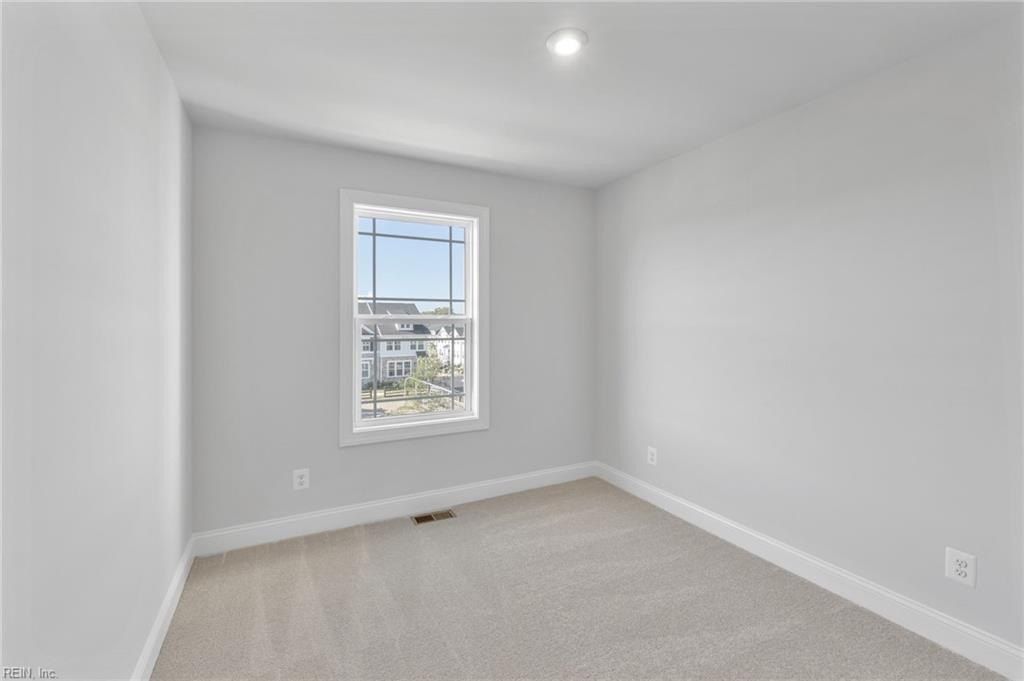 6 Bracewell Lane. Yorktown, VA 23692