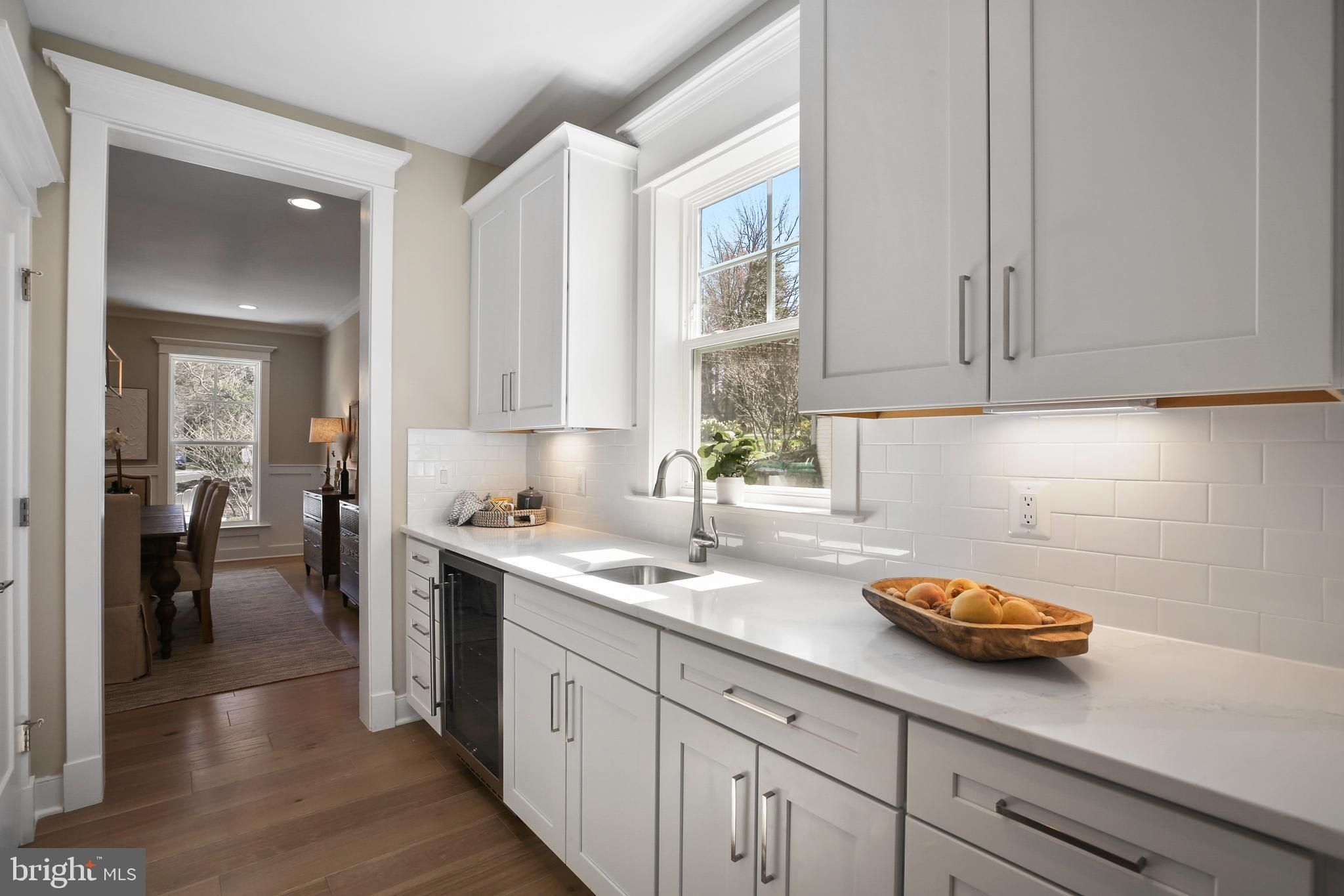 16043 Keymer Hill Court. Hamilton, VA 20158