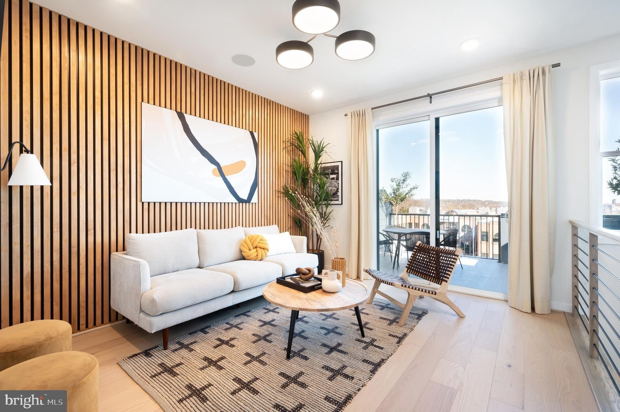 4965 Lachlan Mews. Alexandria, VA 22304