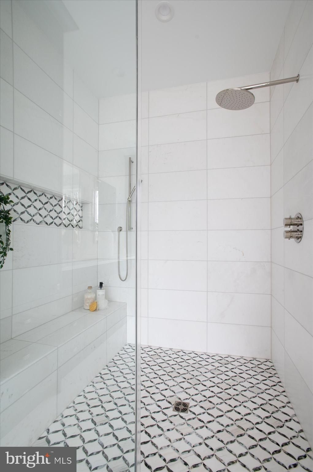 7008 Arbor Lane. McLean, VA 22101