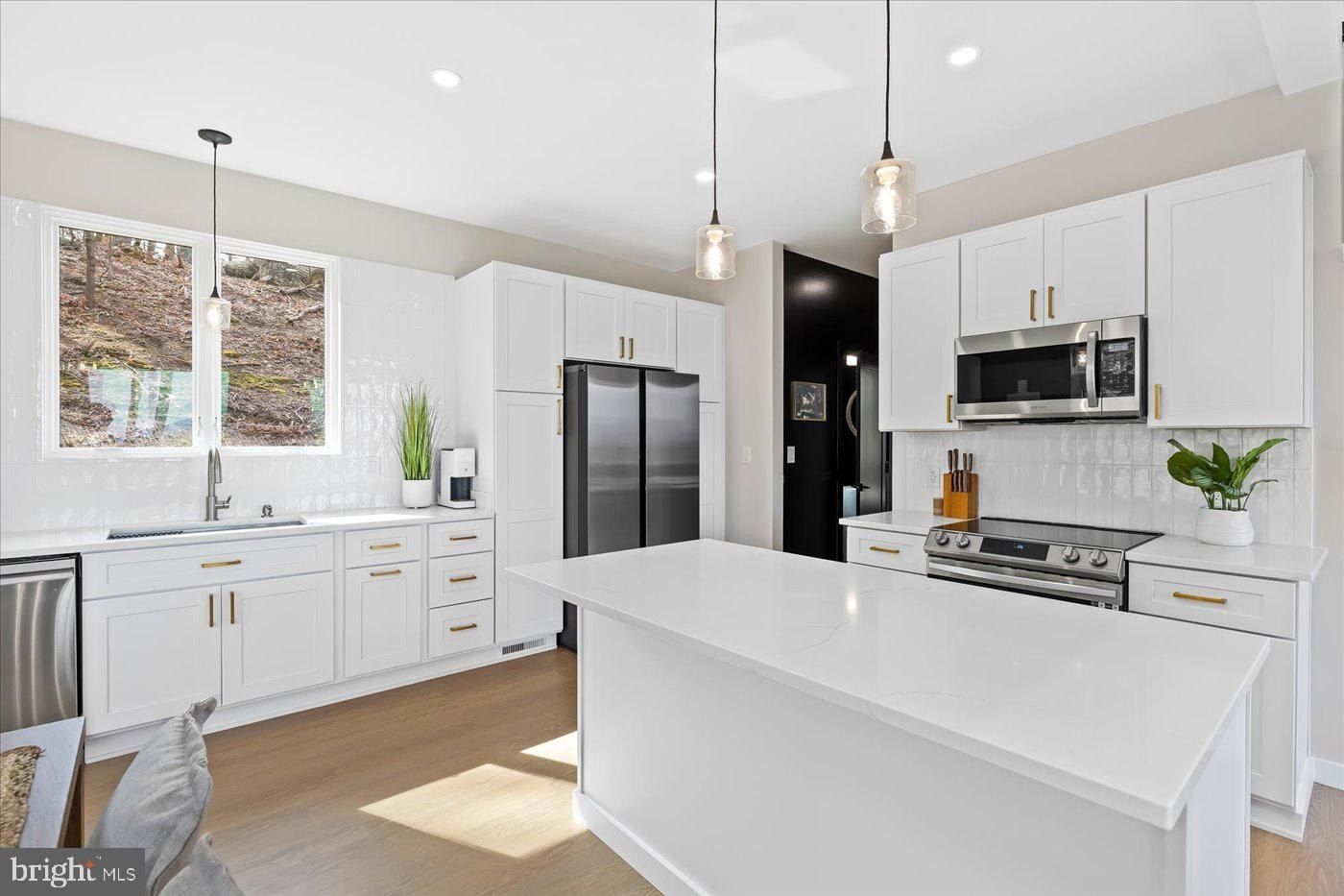 Castleton Ford. Castleton, VA 22716