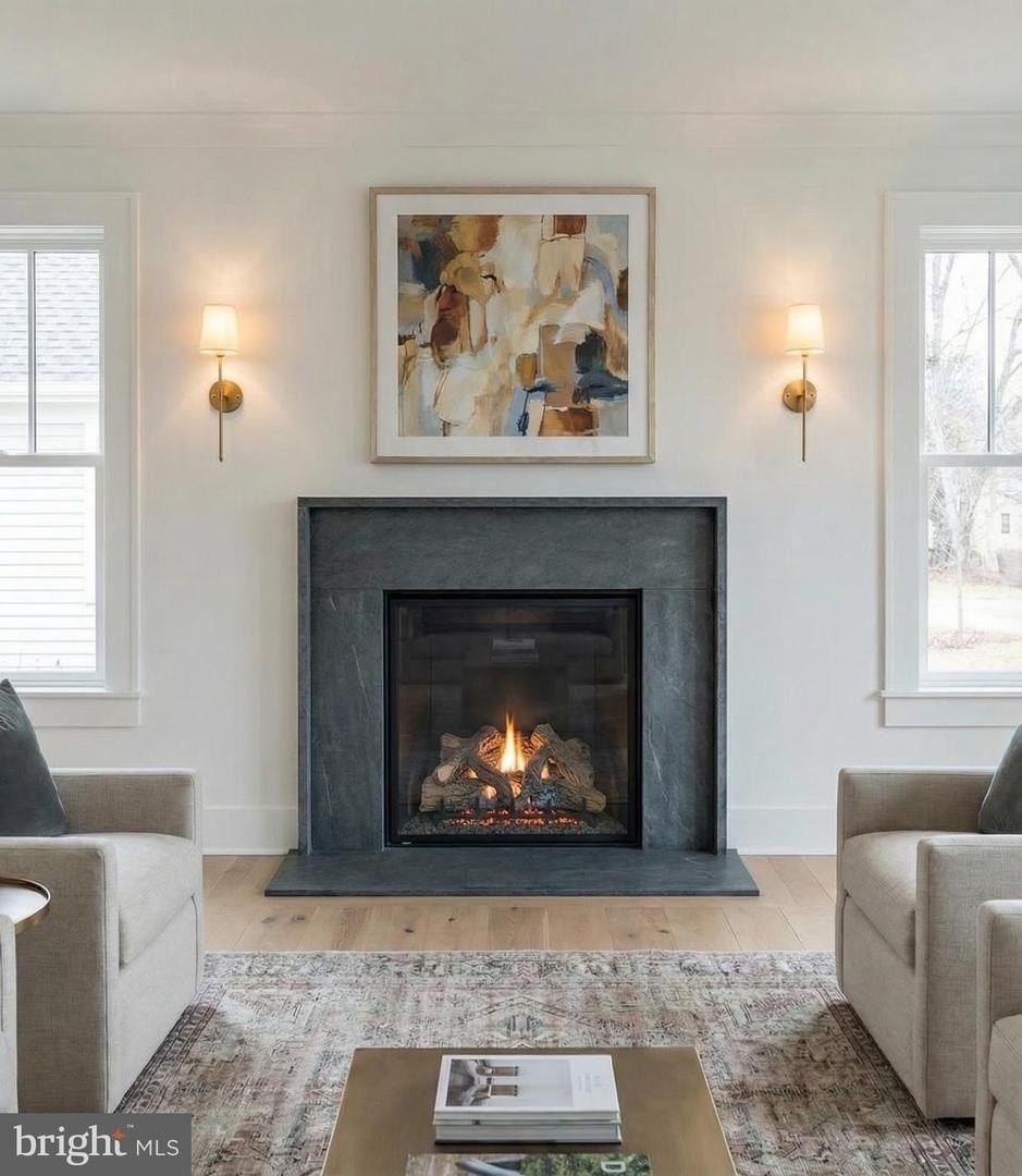 25 W Wyatt Ave. Alexandria, VA 22301