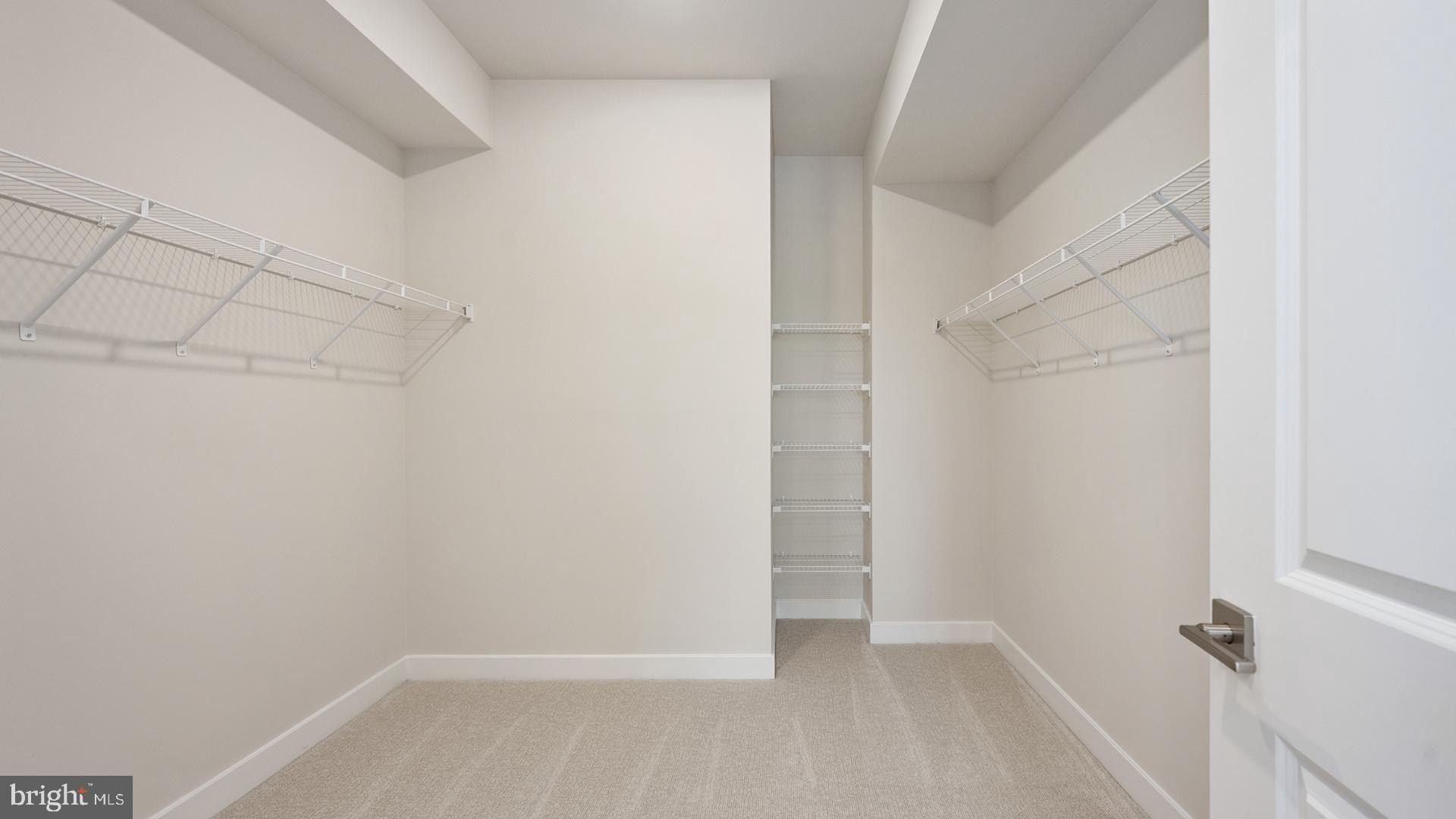 44576 Strabane Terrace. Ashburn, VA 20147