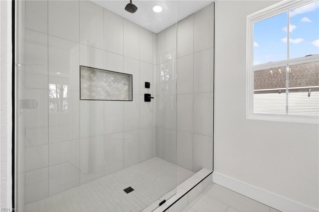 1635 Colonial Avenue. Smithfield, VA 23430