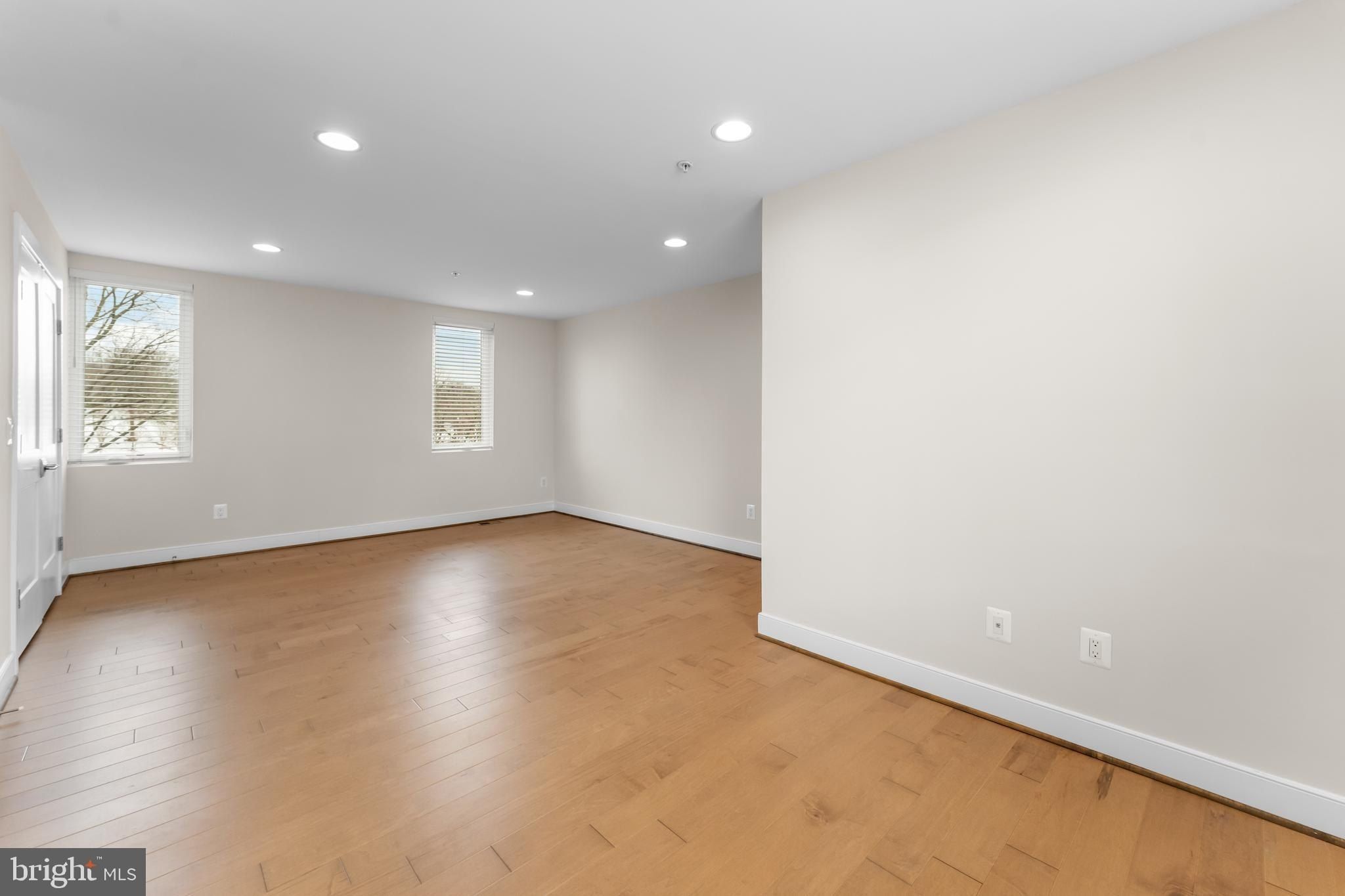 2827 24Th Road S. Arlington, VA 22206