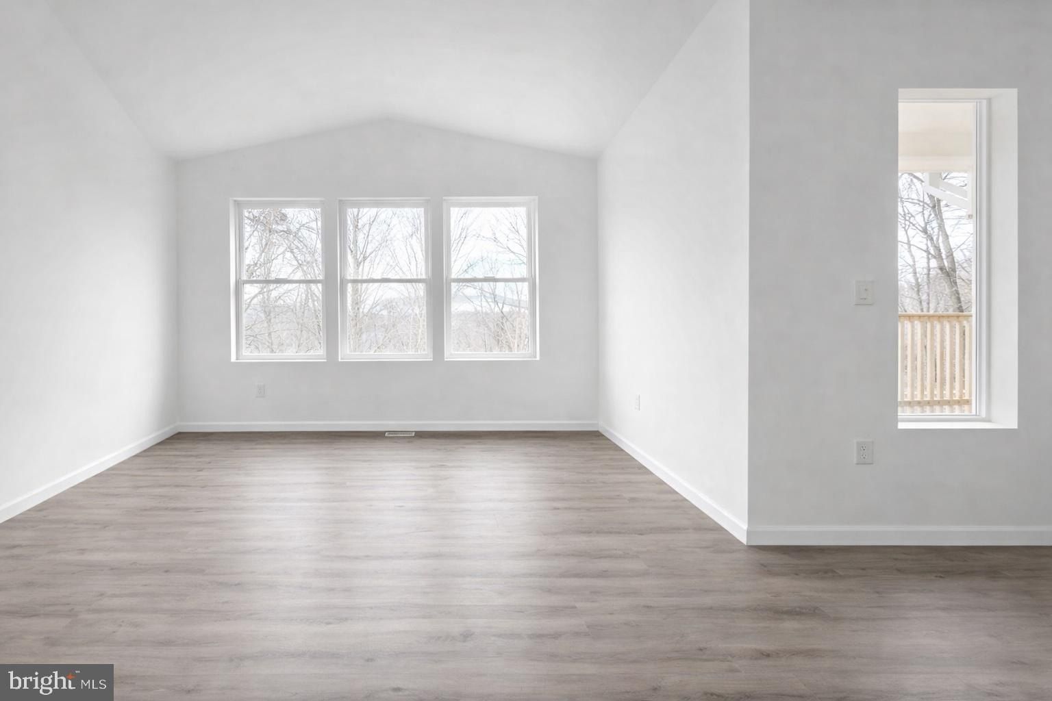 607 S Lakeview. Cross Junction, VA 22625