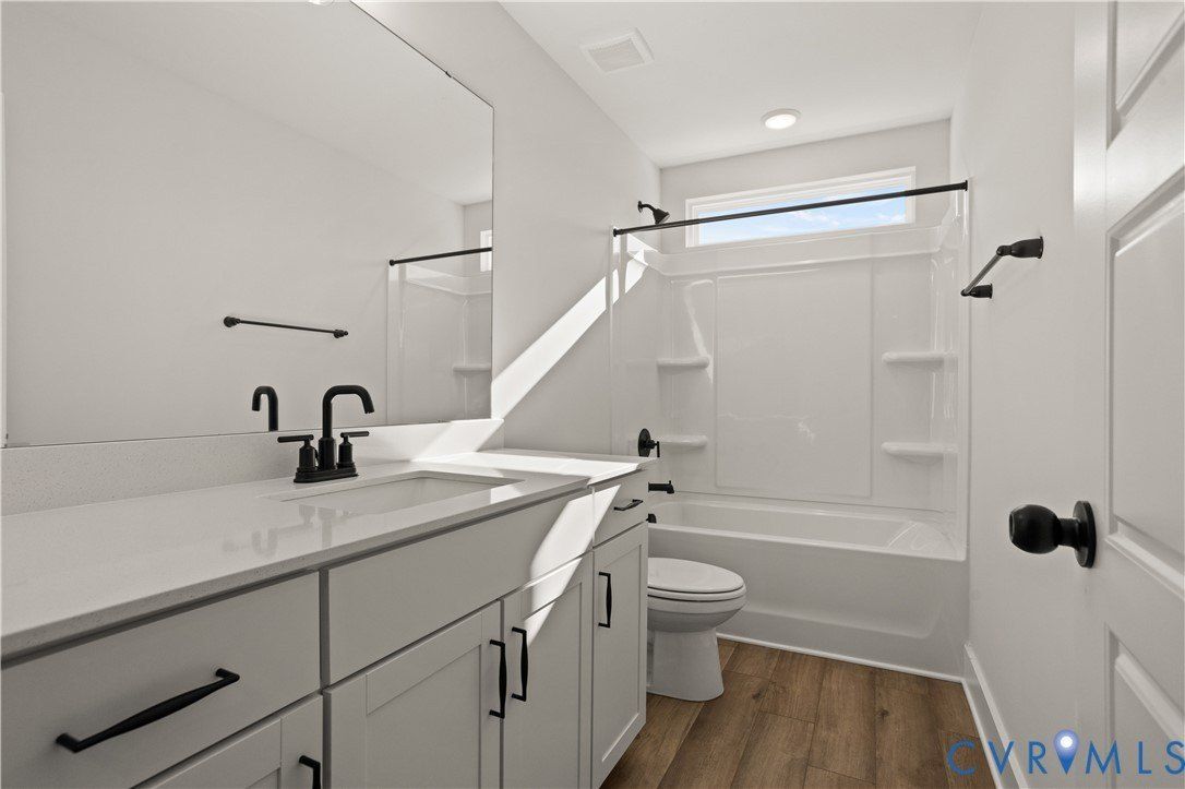 3726 Rocketts Ridge Drive. Sandy Hook, VA 23153