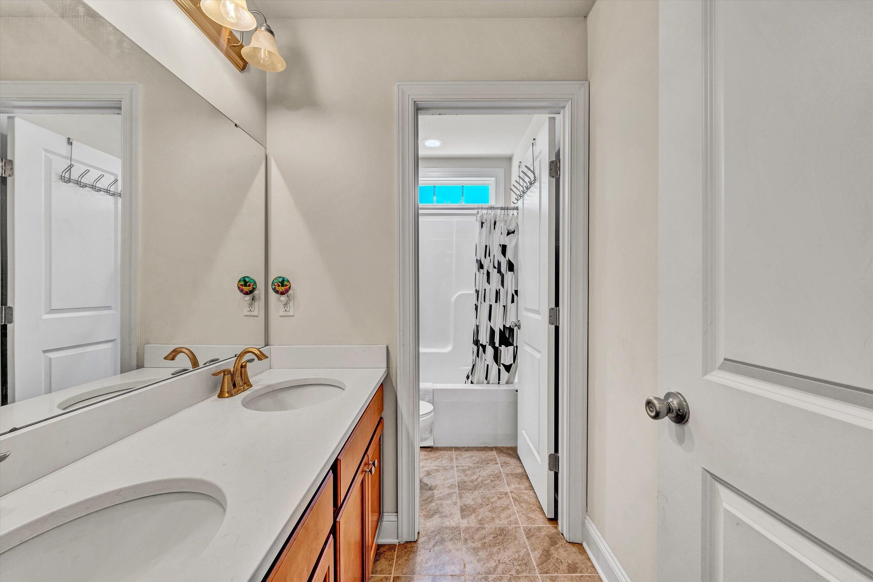 5894 Ivy Park Dr. Roanoke, VA 24018