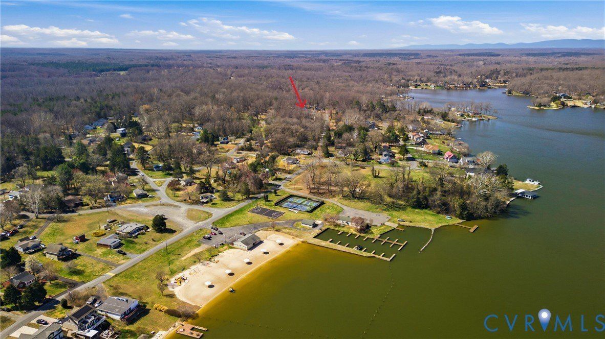 64 Locust Drive. Louisa, VA 23093