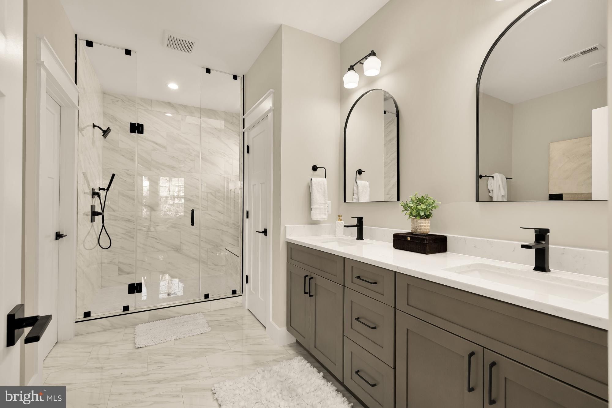 5707 9Th Street N. Arlington, VA 22205