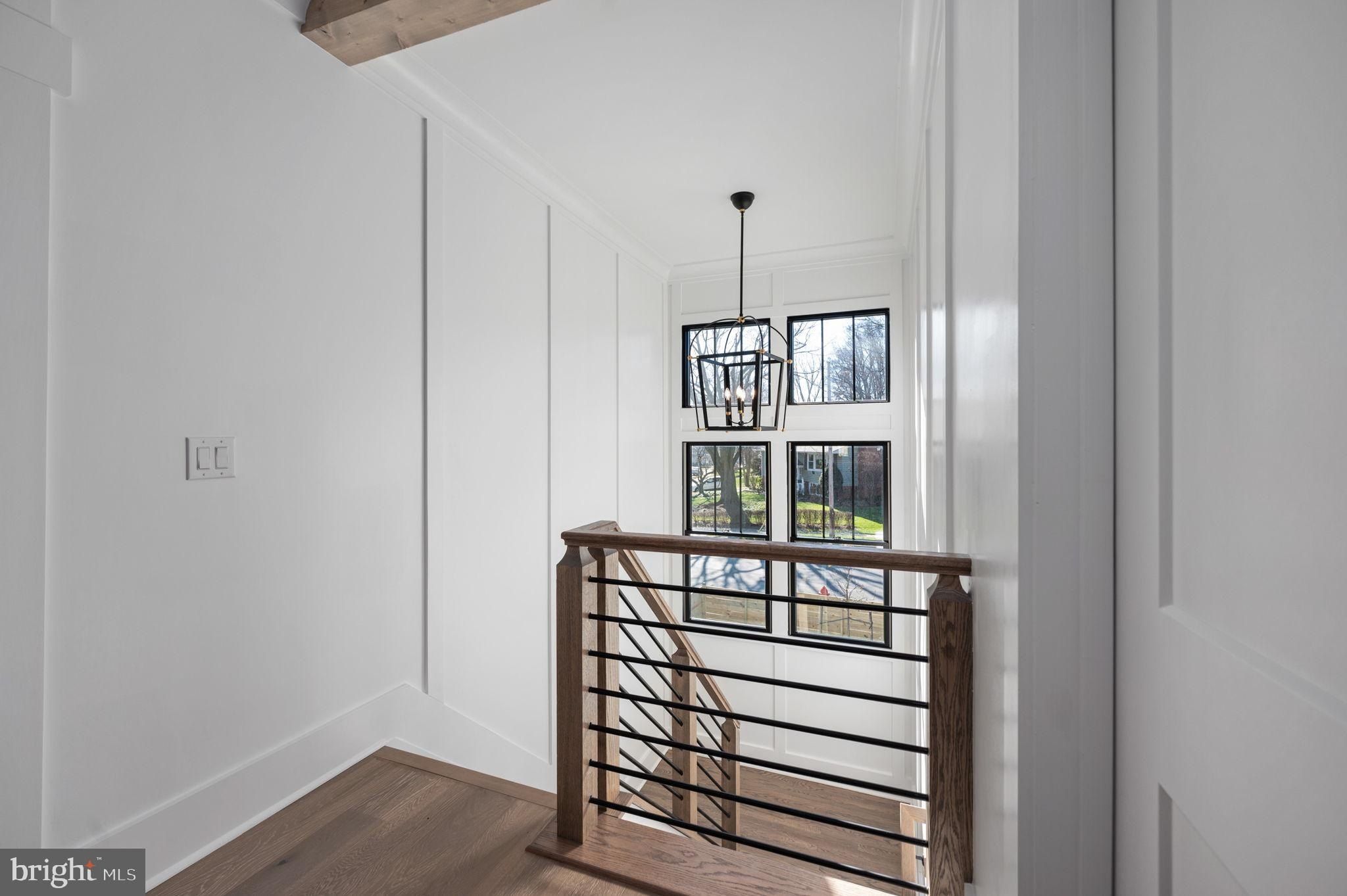 1022 Hillcrest Drive Sw. Vienna, VA 22180