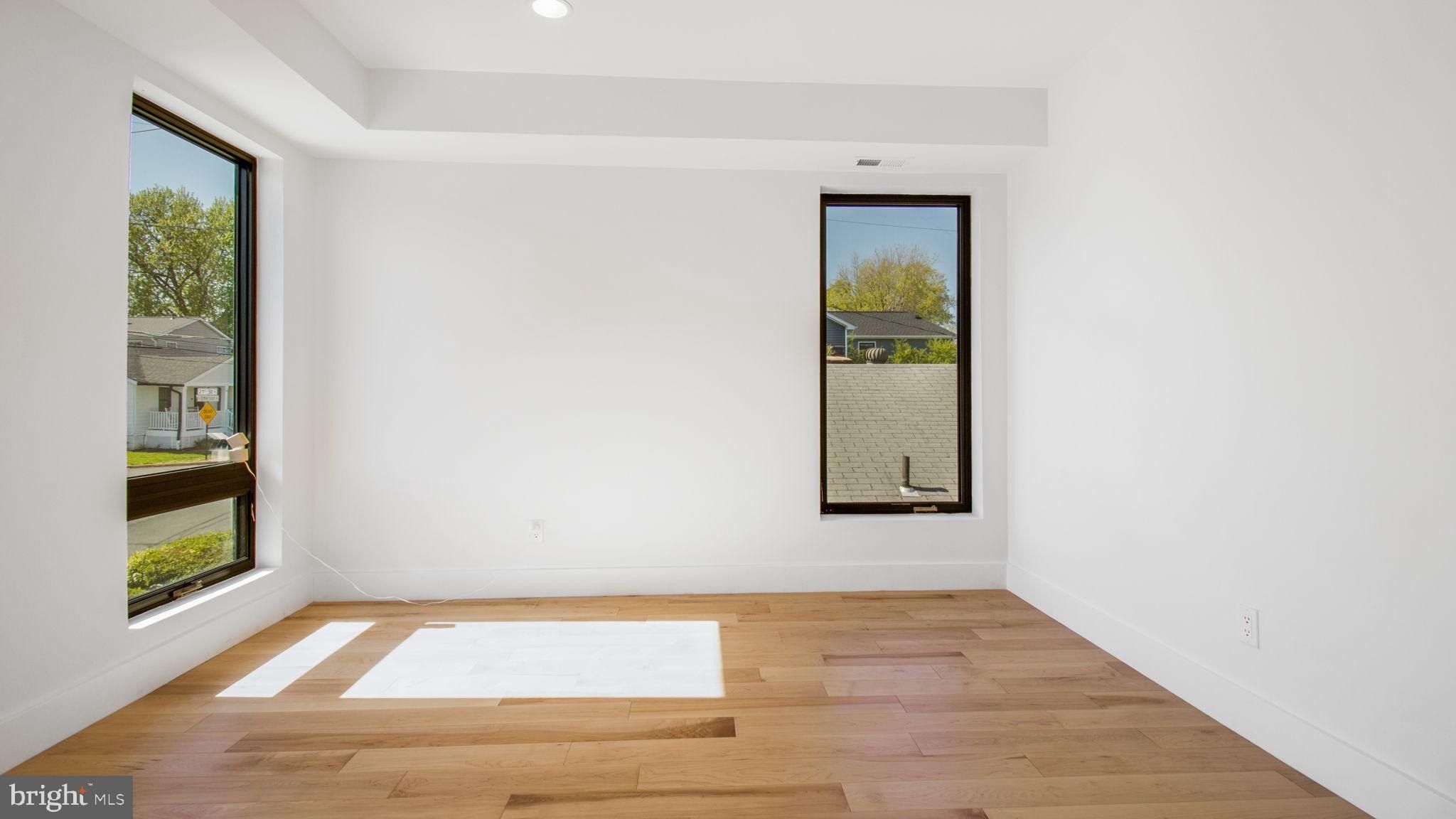 2025 N Emerson Street. Arlington, VA 22207