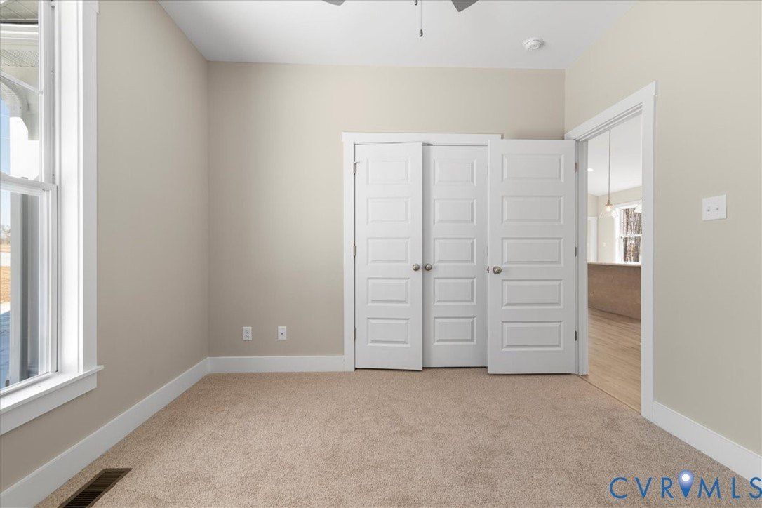 5386 Mountain Creek Rd. Green Bay, VA 23942