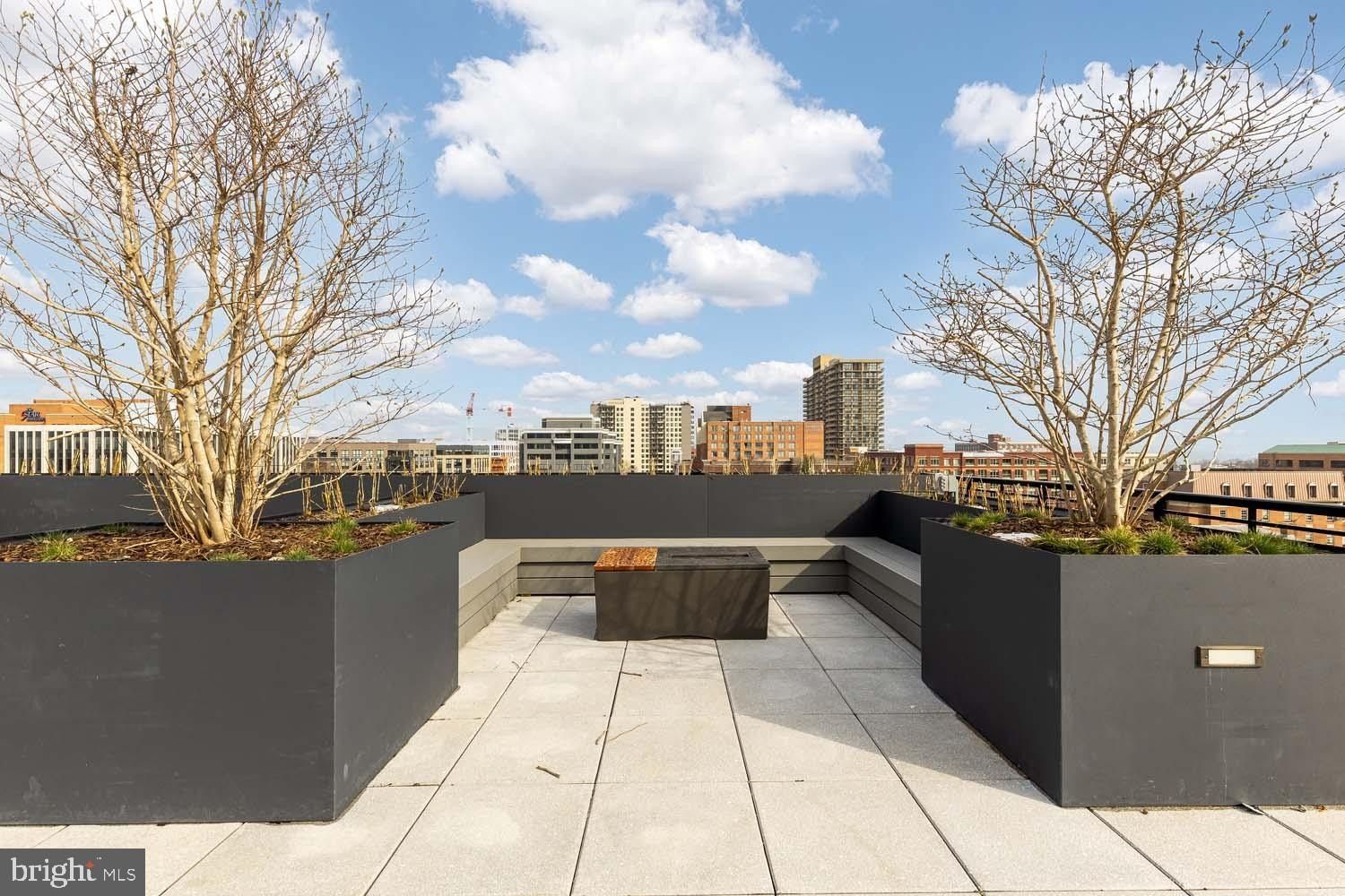 811 N Columbus Street. Alexandria, VA 22314