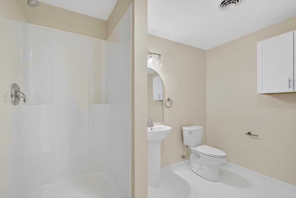 254 Mcfarlane Lane. Rosedale, VA 24280