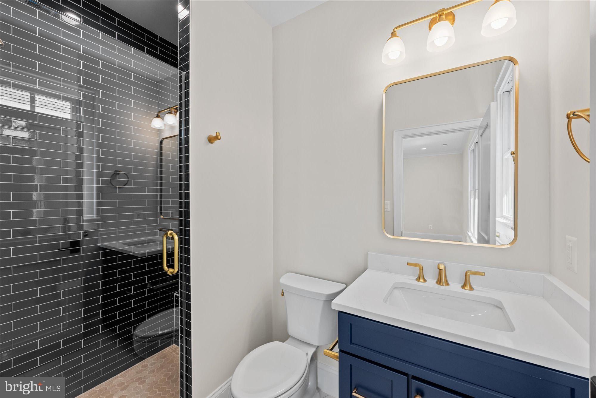 4423 15Th Street N. Arlington, VA 22207