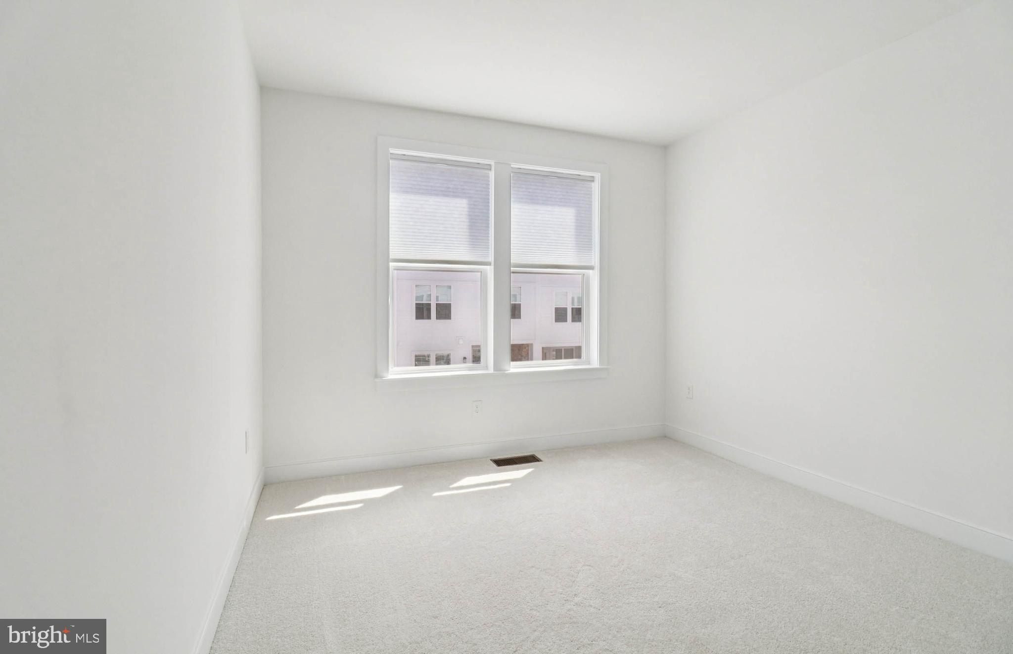 19814 Lavender Dust Square. Ashburn, VA 20147