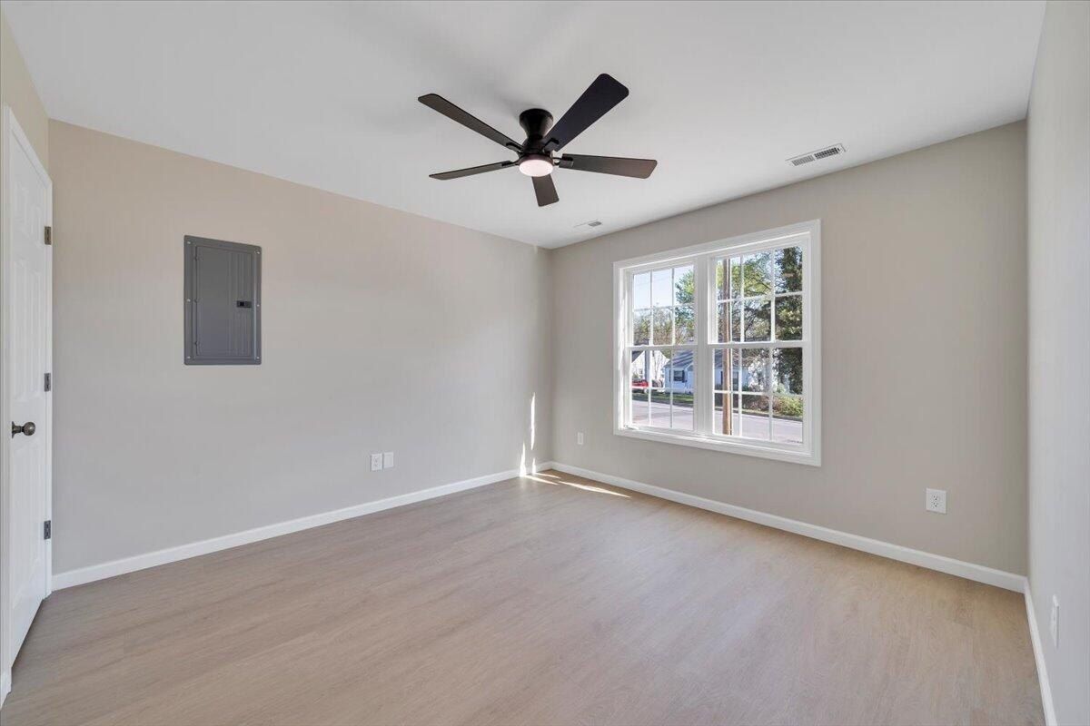 3531 Troutland Ave Nw. Roanoke, VA 24017