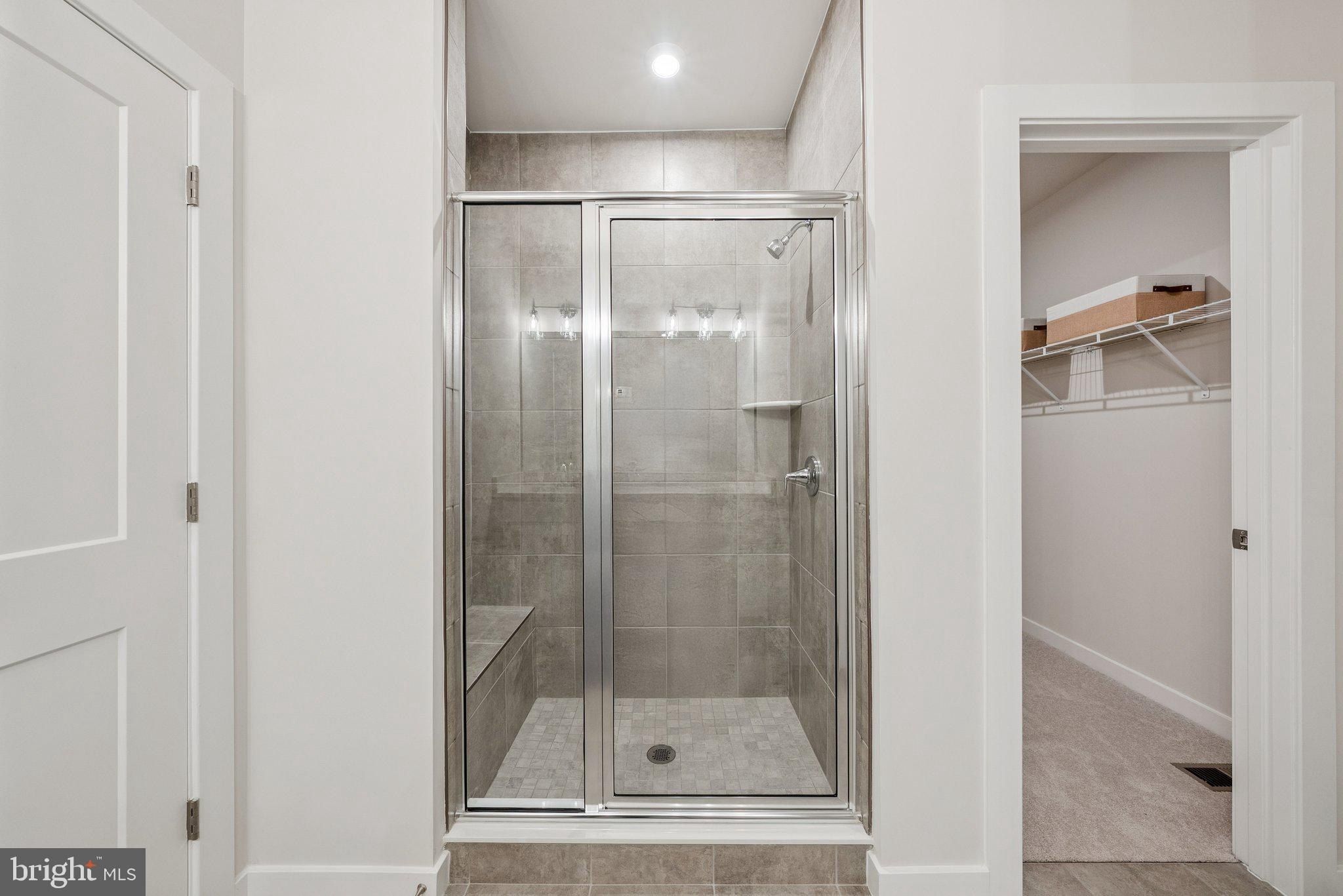 901A Glasgow Lane. Manassas Park, VA 20111