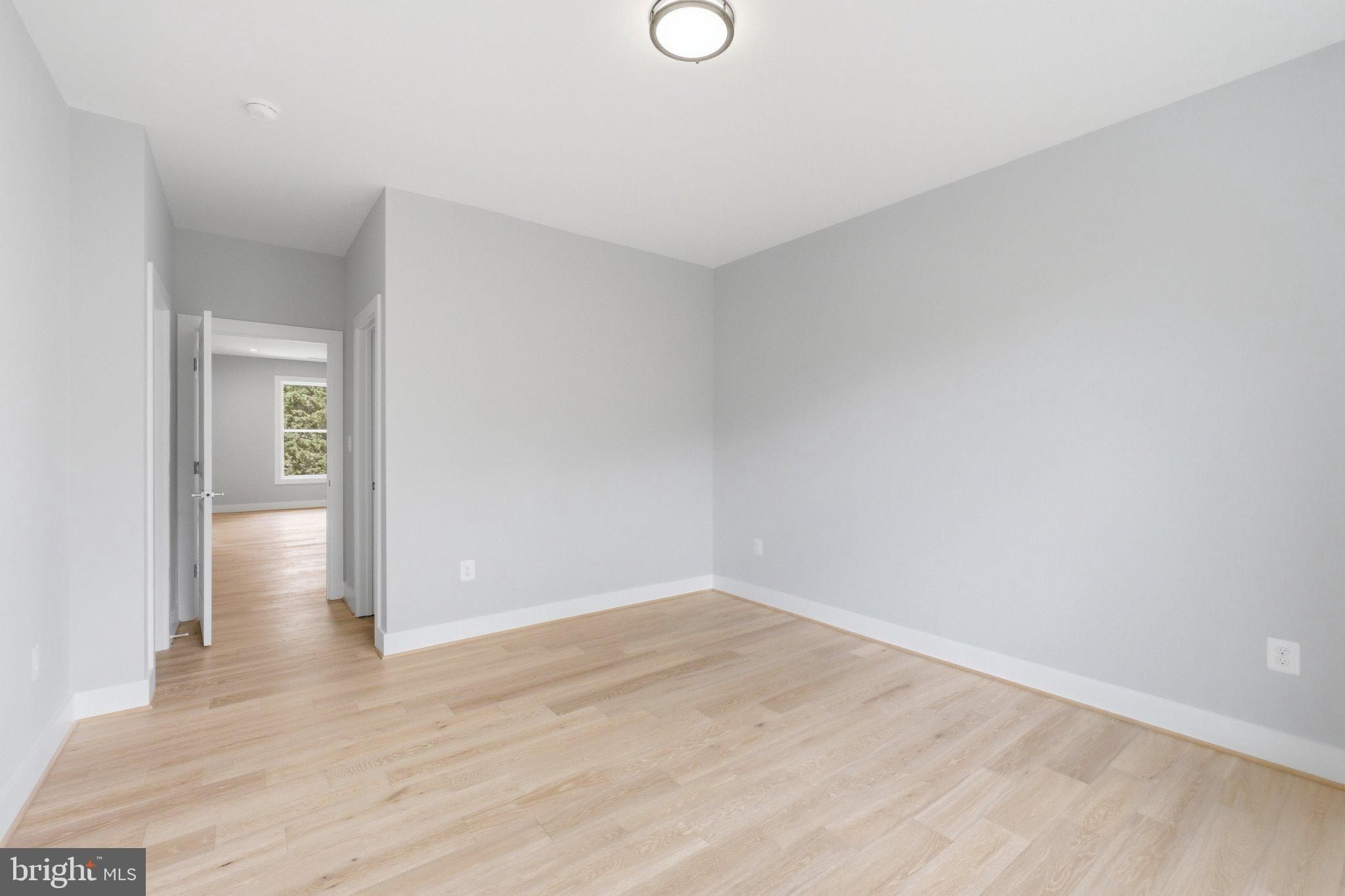 6645 Hallwood Avenue. Falls Church, VA 22046