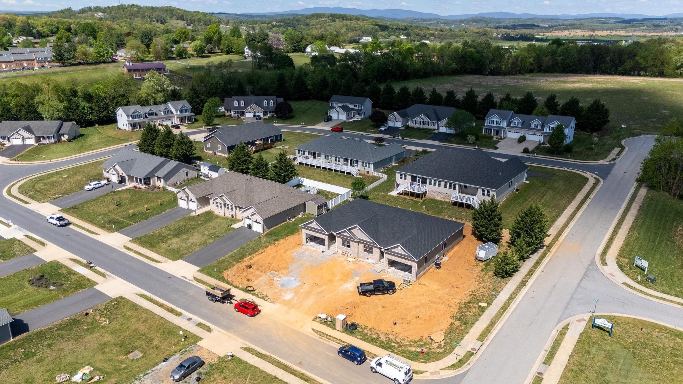 5 Meriwether Cir. Stuarts Draft, VA 24477