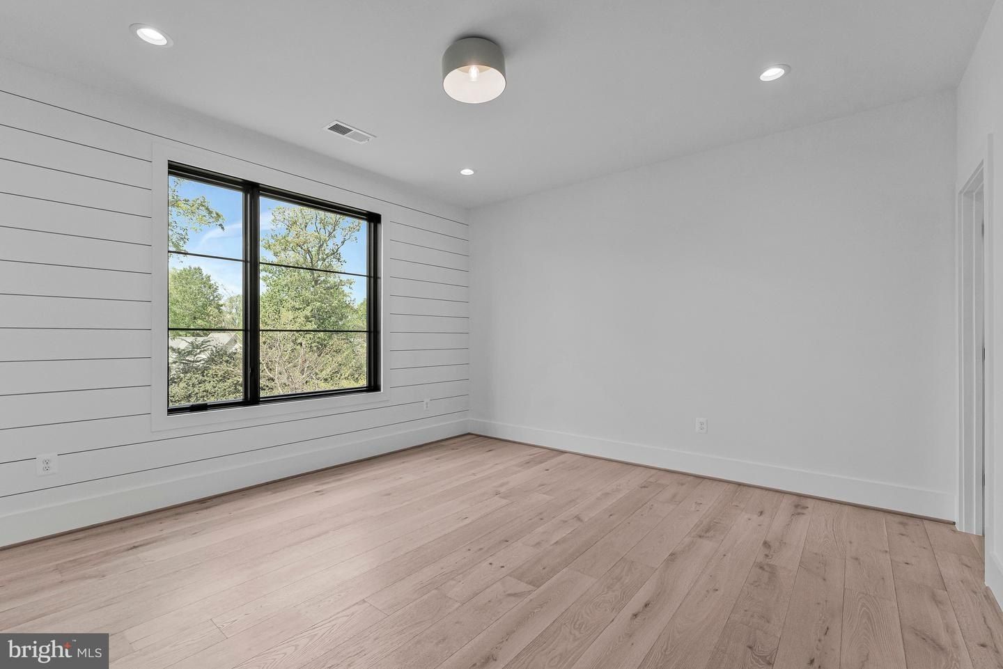 1109 Ingleside Ave. McLean, VA 22101
