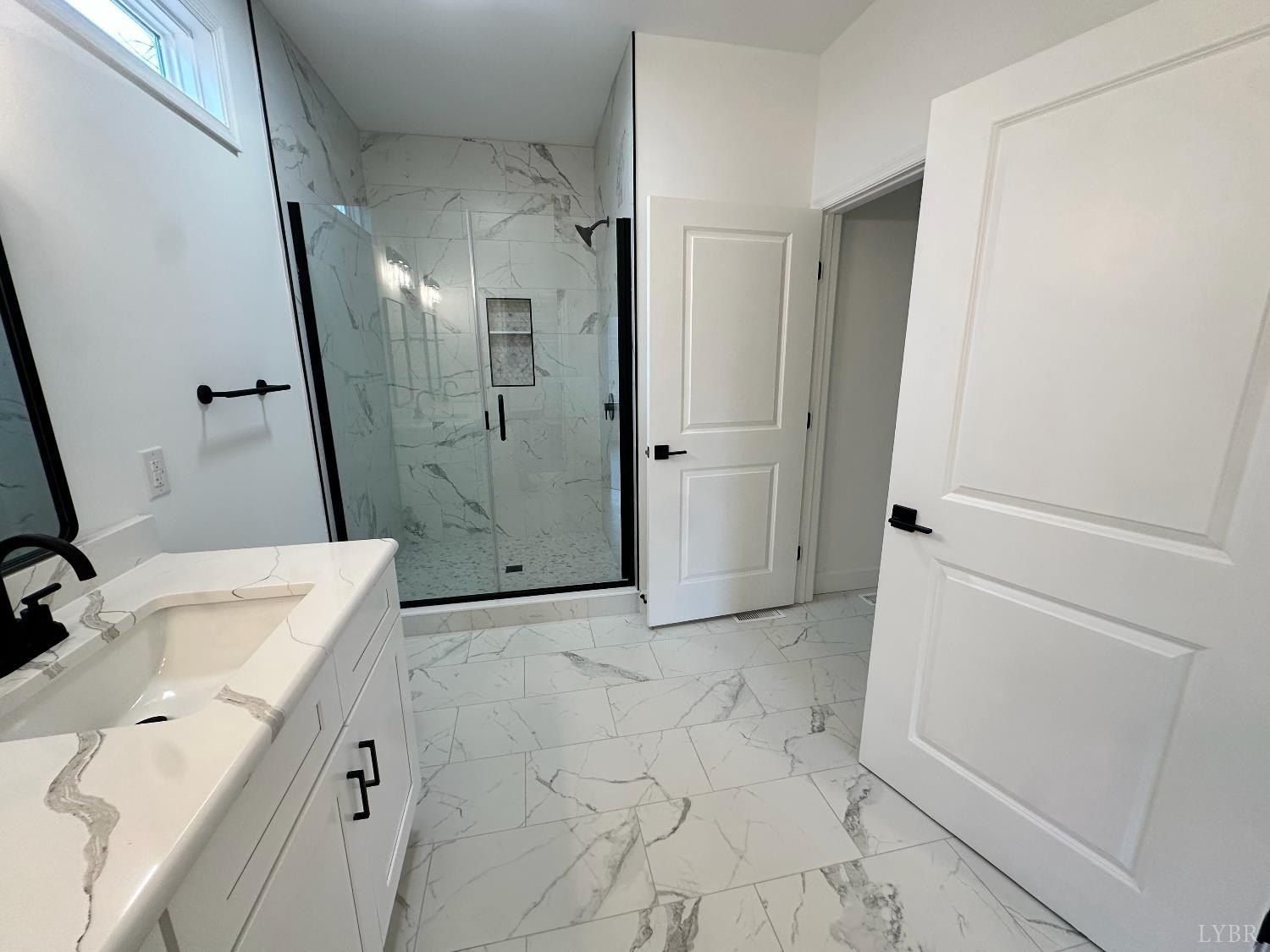 18 Somerset Drive. Appomattox, VA 24522